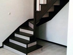 Компактная Лестница с подиумом 